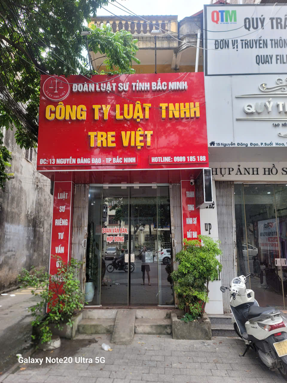 anh-cong-ty-luat-tre-viet